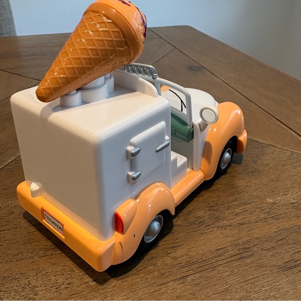 Vintage Summer Scoop 2003 Chevron Cars Ice Cream Truck #34 white & orange - Picture 4 of 7